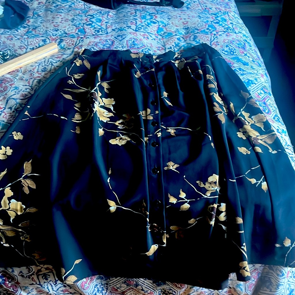 Button down a line midi skirt